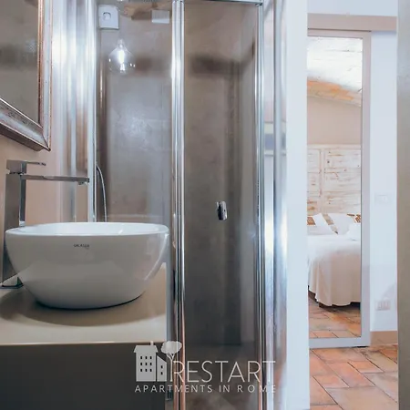 Restart Rosa דירה